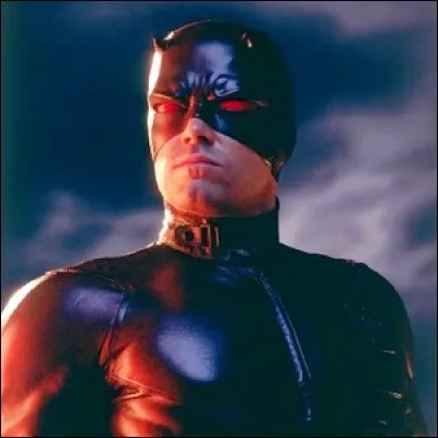 Dans le film comme dans la série, qui a entraîné Daredevil ?