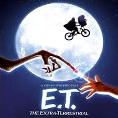 [E.T. l'extra-terrestre] Quel enfant devient son fidèle ami ?