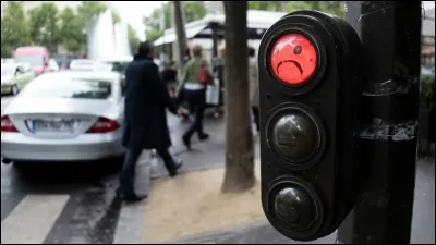 Si le feu est rouge, dois-je passer ?