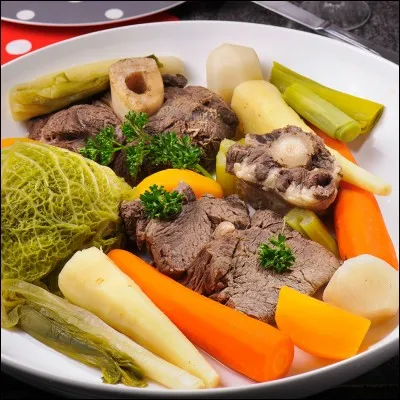 Quel légume ne figure pas dans la recette du pot-au-feu ?