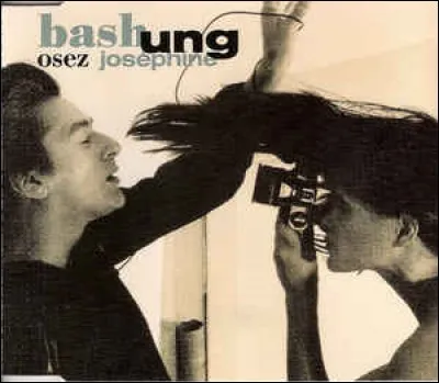 Une autre Joséphine avec Alain Bashung !
A l'arrière des ...
Je suis le roi des scélérats
A qui sourit la vie.