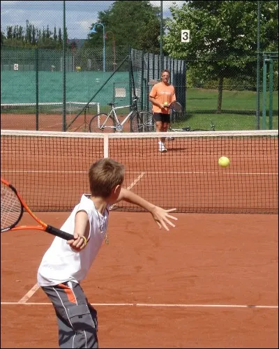 Qu'est-ce qui manque au mot "Pa.......", qui est une émotion forte ?