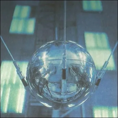 Quel jour de 1957 eut lieu le lancement du premier satellite artificiel ?