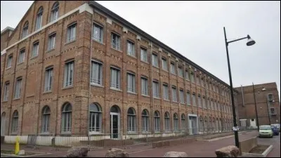 Cette entreprise produisant piles électriques et accumulateurs a créé plusieurs usines en Normandie dont celle de Lisieux en 1962, avec 500 à 800 salariés. Après le rachat de l'entreprise, en difficulté, par B.Tapie, les usines sont toutes fermées, celle de Lisieux en 1985. De quelle entreprise s'agit-il ?