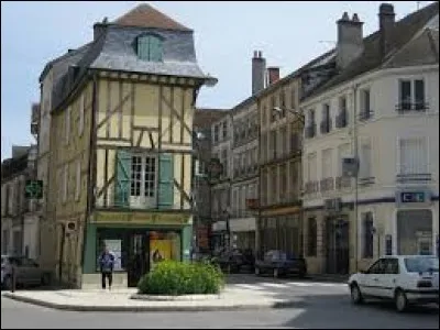 Comment appelle-t-on les habitants de Bar-sur-Aube (Aube) ?