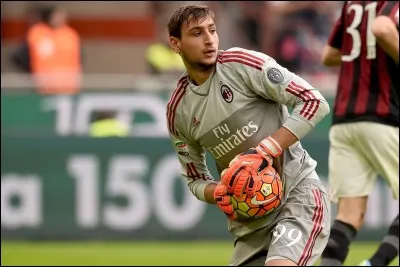 Lequel de ces gardiens est le plus jeune ?