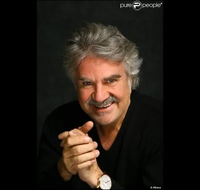 Là, arrivée de l'assistante, super sexy, super décolletée, genre Marylin Monroe - Ca va, vous n'avez pas trop mal ? - Non, non, ça va, ça fait pas mal non !