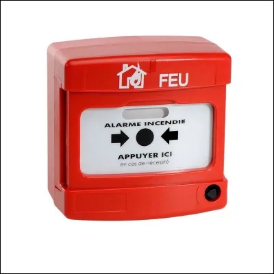 Après la fin de la pause méridienne, un exercice incendie se déroulera dans l'après-midi, mais seuls les personnels de la direction et toi-même le savez. Que fais-tu ?