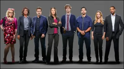 Qui meurt lors du premier épisode de la saison 13 ?