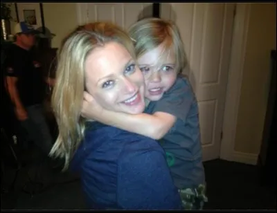 Qui est la marraine de Henry ?