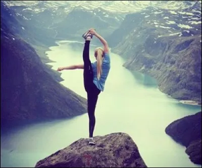 Un garçon que tu n'aimes pas te dit qu'il t'aime.