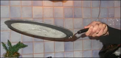 Certes, l'auteur sera taxé de «boudermisme» non-récurrent : il ne fera donc pas la vaisselle, étant atteint d'une «endochirotrichose» chronique... (Veuillez expliquer les deux termes entre guillemets).