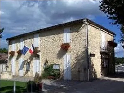 Ville de Nouvelle-Aquitaine, dans la forêt des Landes de Gascogne et dans le vignoble des Graves, Saint-Sèlve se situe dans le département ...