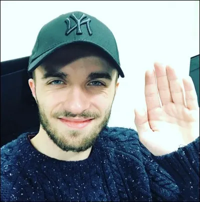 Son logo actuel est...