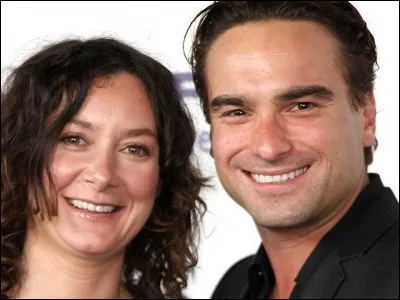 Avec qui est marié le personnage de cet acteur ?