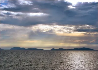 Dans quel pays êres-vous, si vous vous baignez dans la mer de Visayan ?