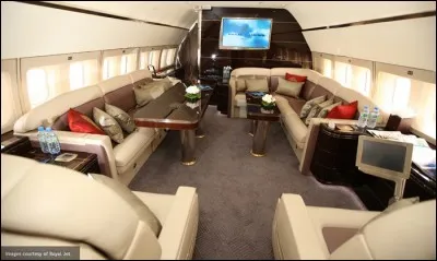 Ici, ma famille et quelques amis proches peuvent profiter d'une centaine de chaîne de télévision, déguster de bons vins ou encore des jus de fruit. C'est ...