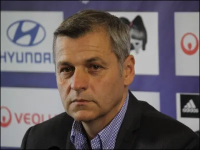 Qui est l'entraîneur actuellement ? 2018