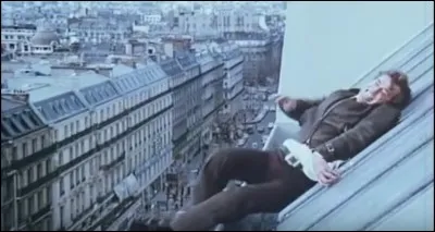 La fameuse scène sur les toits de Paris... Jetez-y un il !