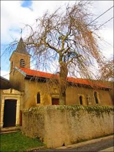 Voici l'église Saint-Michel de Hannocourt. Petit village de 22 habitants, dans l'ancienne région Lorraine, il se situe dans le département ...