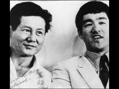 L'un des combats historiques de Bruce Lee s'est déroulé à Oakland dans l'une de ses écoles. Contre qui s'est-il battu ?