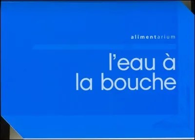 Il est un peu port&eacute; sur la bouteille, c'est l'abb&eacute; ...