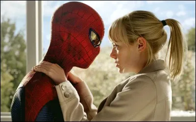 Andrew Garfield , l'interprète de Spider-Man dans "The Amazing Spider-Man 1 & 2" était en réelle relation avec Emma Stone l'actrice de Gwen Stacy (la petite copine de Spidey.