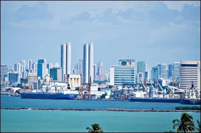 Je vous emmène à Recife. Cochez son pays.