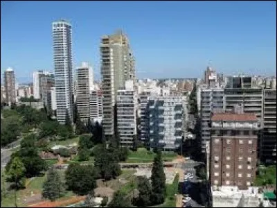 Retrouvez le pays à l'aide de la ville de Rosario.