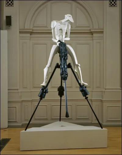 Quel sculpteur est à l'origine de l'oeuvre radicale "Rock Drill" ?