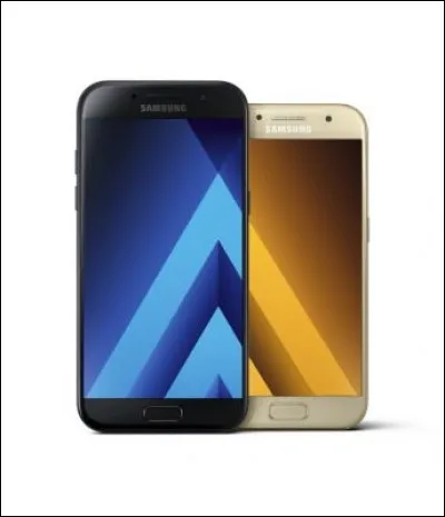 Avec qui Squeezie fait-il "On appelle des gens au hasard" ?