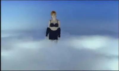 Sur quel clip pouvons-nous voir Mylne dans la brume ?