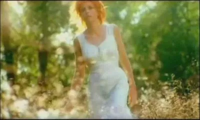 Sur quel clip pouvons-nous voir Mylne dans un champ de bl ?