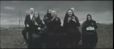 De quel clip provient cette foule ?