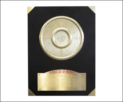 Quel club a remporté le plus de fois ce trophée en 2018 ?