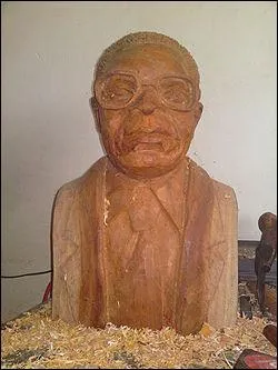 De quelle le tait originaire Aim Csaire ?