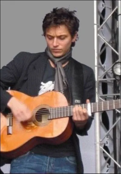 Rahaël prédisait "Et dans... ans, on s'en souviendra pas de ta première ride et de nos mauvais choix"