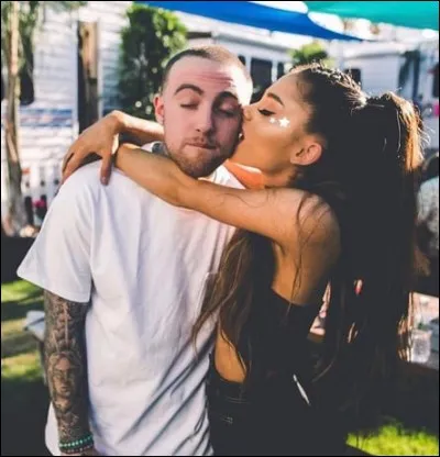 Depuis quel mois de 2016 Ariana est-elle en couple avec Mac Miller ?