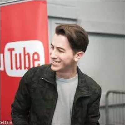 Le youtubeur TartinEx a un accent du...