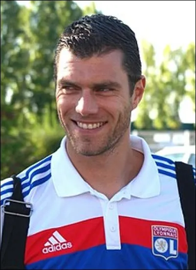 Il devient gardien n°2 en 2012, qui occupe cette année, le poste de titulaire ?