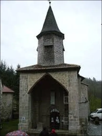 Voici l'église Saint-Martial de Jabreilles-les-Bordes. Village de Nouvelle-Aquitaine, dans les Monts d'Ambazac, il se situe dans le département ...