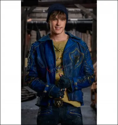 Quel est son vrai nom dans "Descendants" ?