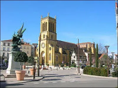 Je vous emm&egrave;ne maintenant &agrave; Roanne (Loire). Les habitants de cette ville se nomment les ...