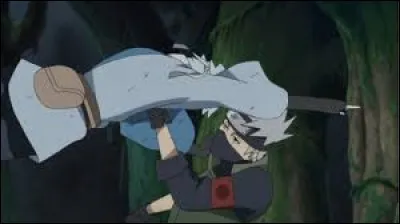 Dans quel épisode de "Boruto : Naruto Next Generations" peut-on voir Kakashi se battre contre Mitsuki ?