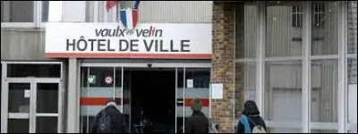 Les habitants de Vaulx-en-Velin (Rh&ocirc;ne) se nomment ...