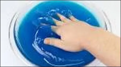 Comment s'appelle ce slime avec lequel tu peux faire beaucoup de blagues ? (On dirait de l'eau)