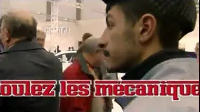 Il est l&agrave; &agrave; rouler des m&eacute;caniques, il fanfaronne, il ...