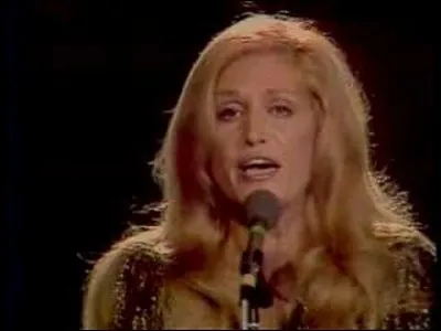 " Les lendemains avaient un goût de miel Ton bras prenait mon bras Ta voix suivait ma voix ... On était jeunes et l'on croyait au ciel..." : quel est le titre de cette chanson de Dalida ?