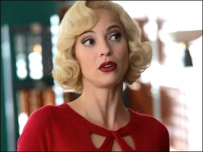 Dans les premiers épisodes, Marlène est-elle dans le générique ?