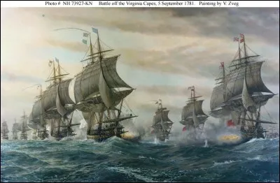 La bataille navale de la baie de Chesapeake était d'une importance majeure dans le conflit. La précision du tir de la flotte française endommagea six navires britanniques pour les forcer à prendre fuite.

Cette victoire française empêcha les navires britanniques de secourir les forces du général Cornwallis à Yorktown.

George Washington, Rochambeau et La Fayette sauront profiter de la situation...